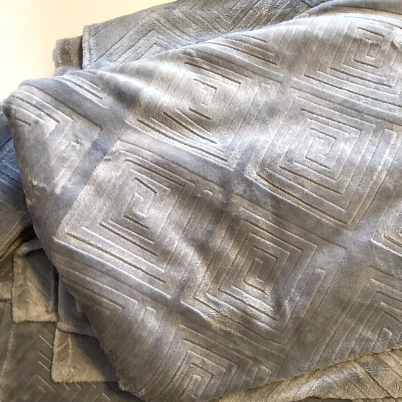 Gray Minky Fabric 1 One Piece of Material Quilting Sewing Crafting - Picture 1 of 5